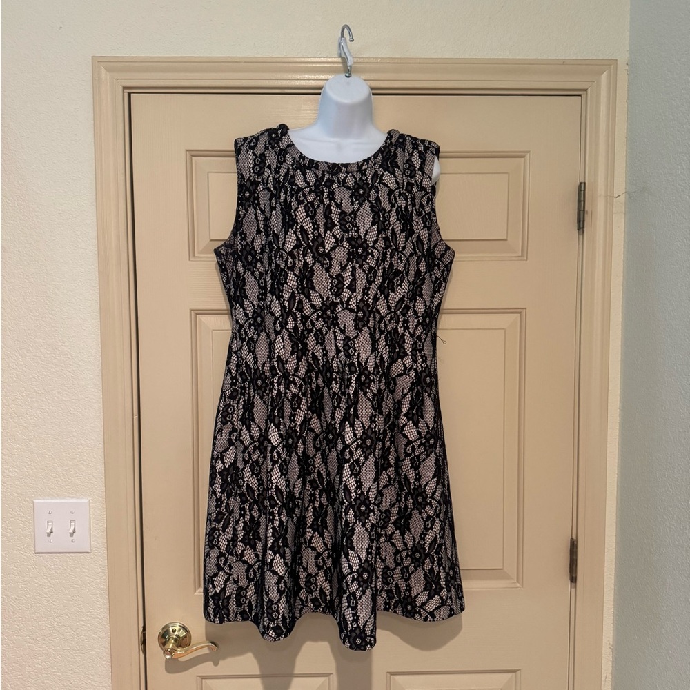 HD Paris from Anthropologie- Elegant Black Lace Women’s Dress
